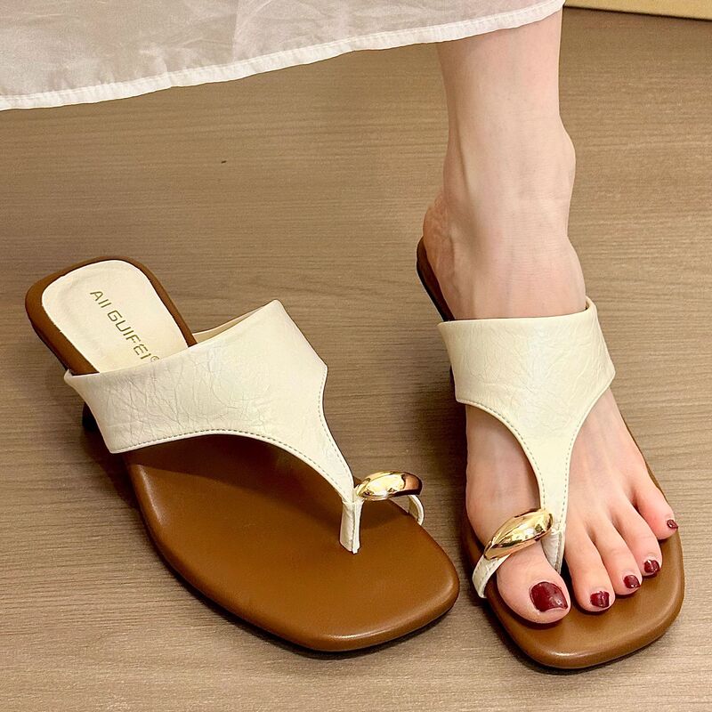 Trendy Retro Square-Toed Thong Sandals for Women with Metal Buckle and Chunky Heel for Summer 202