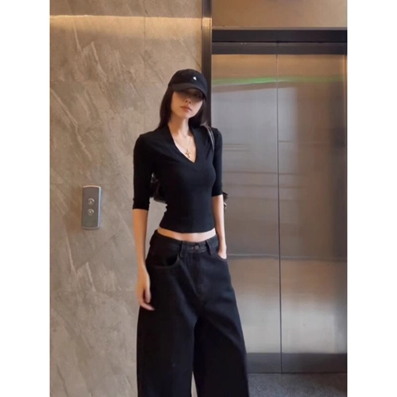 2025早秋新款美式辣妹V领中袖T恤女设计款修身显瘦洋气百搭黑色棉|undefined