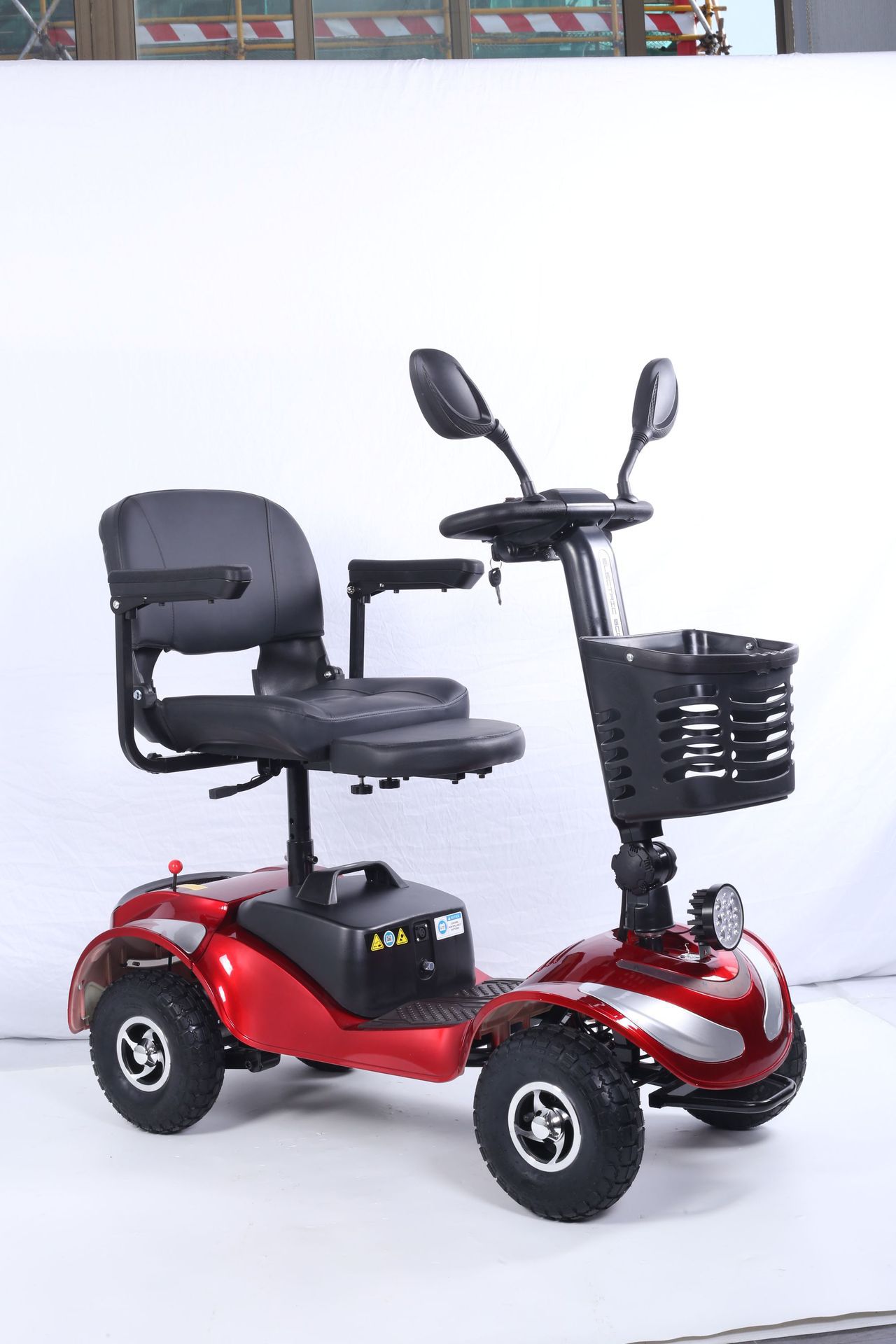 Elderly scooter mini elderly car low-speed four-wheel electric car safety brake electric car foldable