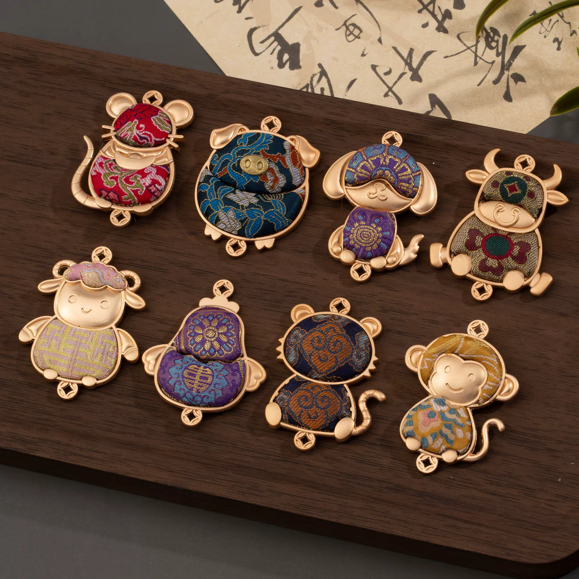 哑金宋锦饰品配件双面十二生肖小马包布压襟车挂吊坠宋锦diy底托