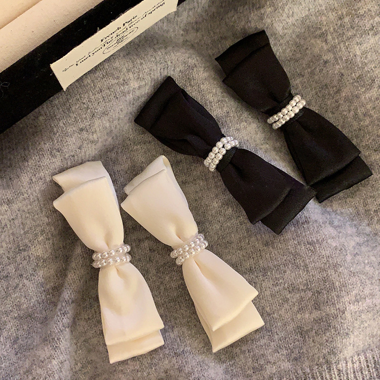 Koreanische Satin Textur Retro Französisch Perle Bogen Haarnadel 2024 Frühen Herbst Vielseitig Entenschnabel Clip Neue Haar Zubehör_voghion.com