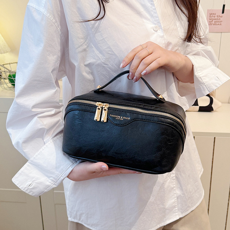 Cross-Border New Style Makeup Bag, Trendy Large-Capacity Waterproof Toiletry Bag for Women, Fashionable Portable Cosmetic Storage Bag