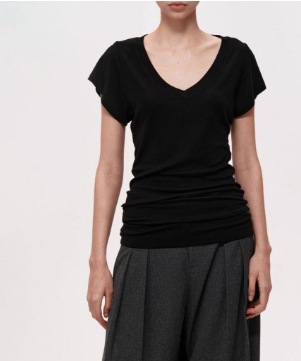 スポットテンセルウール品質ハイエンドシンプルスタッキングデザイン大きめVネック半袖Tシャツスリム鎖骨露出トップス