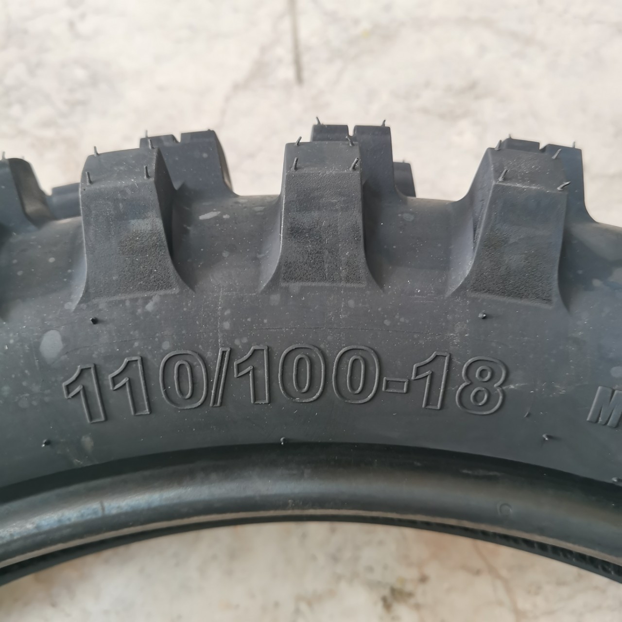 Factory Direct Delivery Off-Road Motorcycle Tire 110/100-18 Mountain Tread Deepened Outer Tire