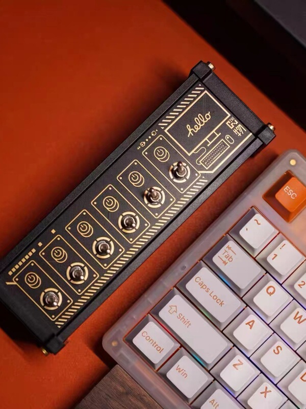 Cyberpunk Block USB Plug-In Computer Desktop Docking Station Switch Creative Table with Cyberpunk Ornaments