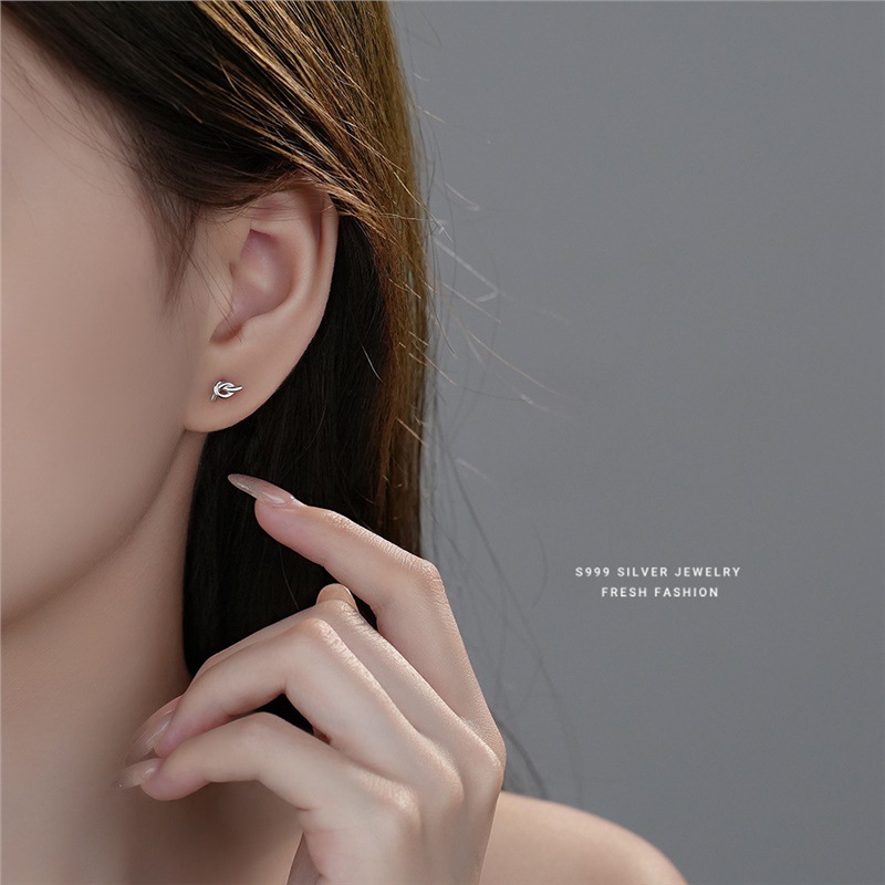 S999 Silver Wrapping Knot Small Earnail Female Twisted Flower Design Advanced Autumn and Winter High Face Earaccessory_voghion.com