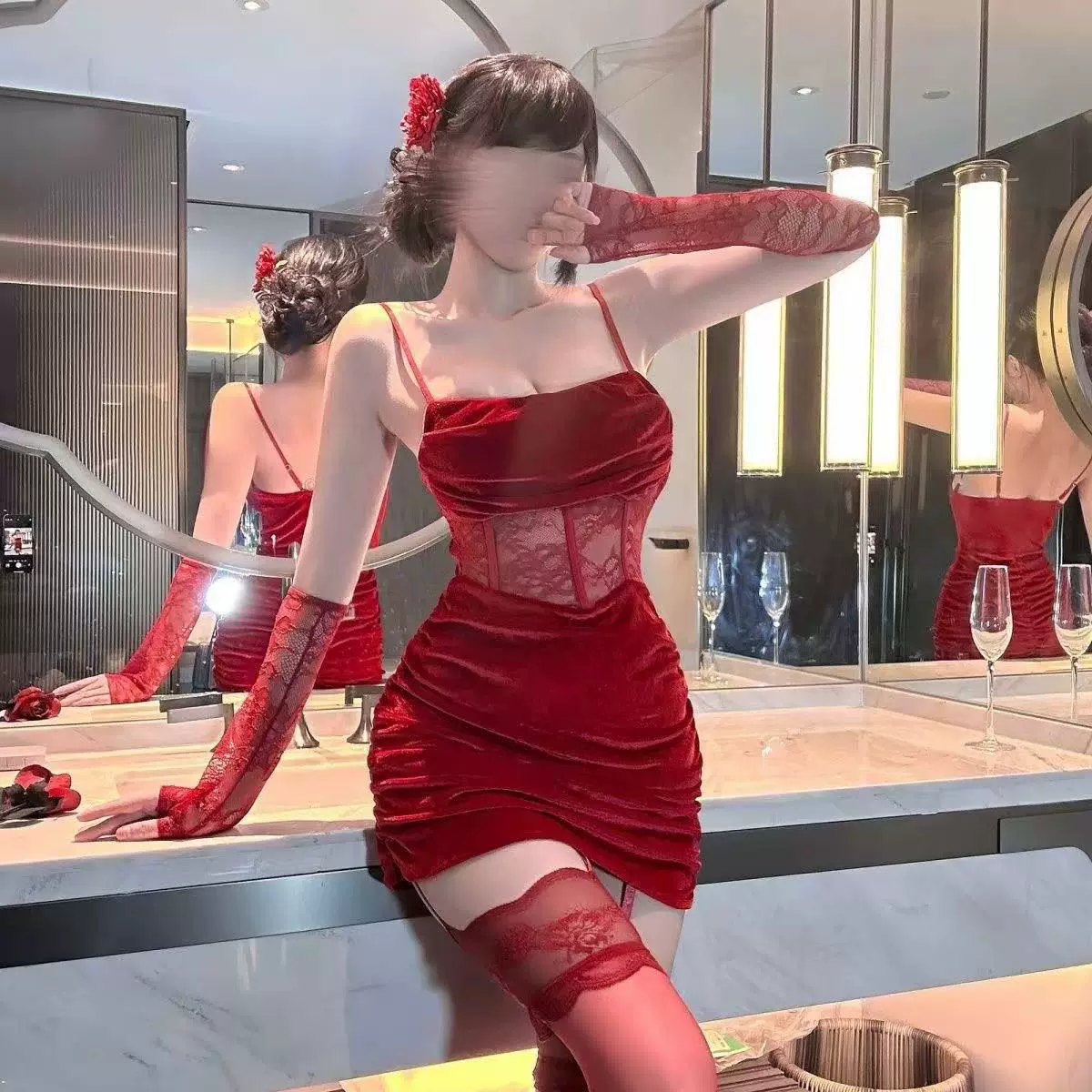 Красная бархатная роза сексуальная горячая девушка кружево с бархатом бедра пустые подтяжки