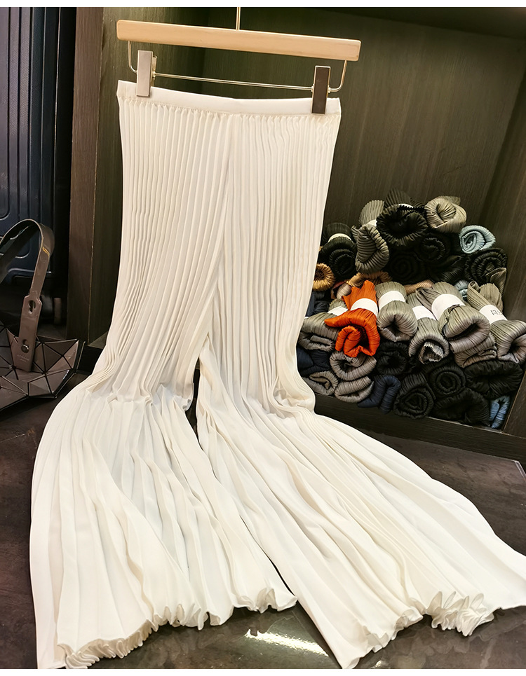 Quần culottes nữ ống rộng cạp cao, chất liệu mỏng nhẹ, phong cách xếp ly phối màu, form suông rộng thoải mái — màu đen, màu trắng, màu xanh đậm, xanh lá cây chi tiết 8