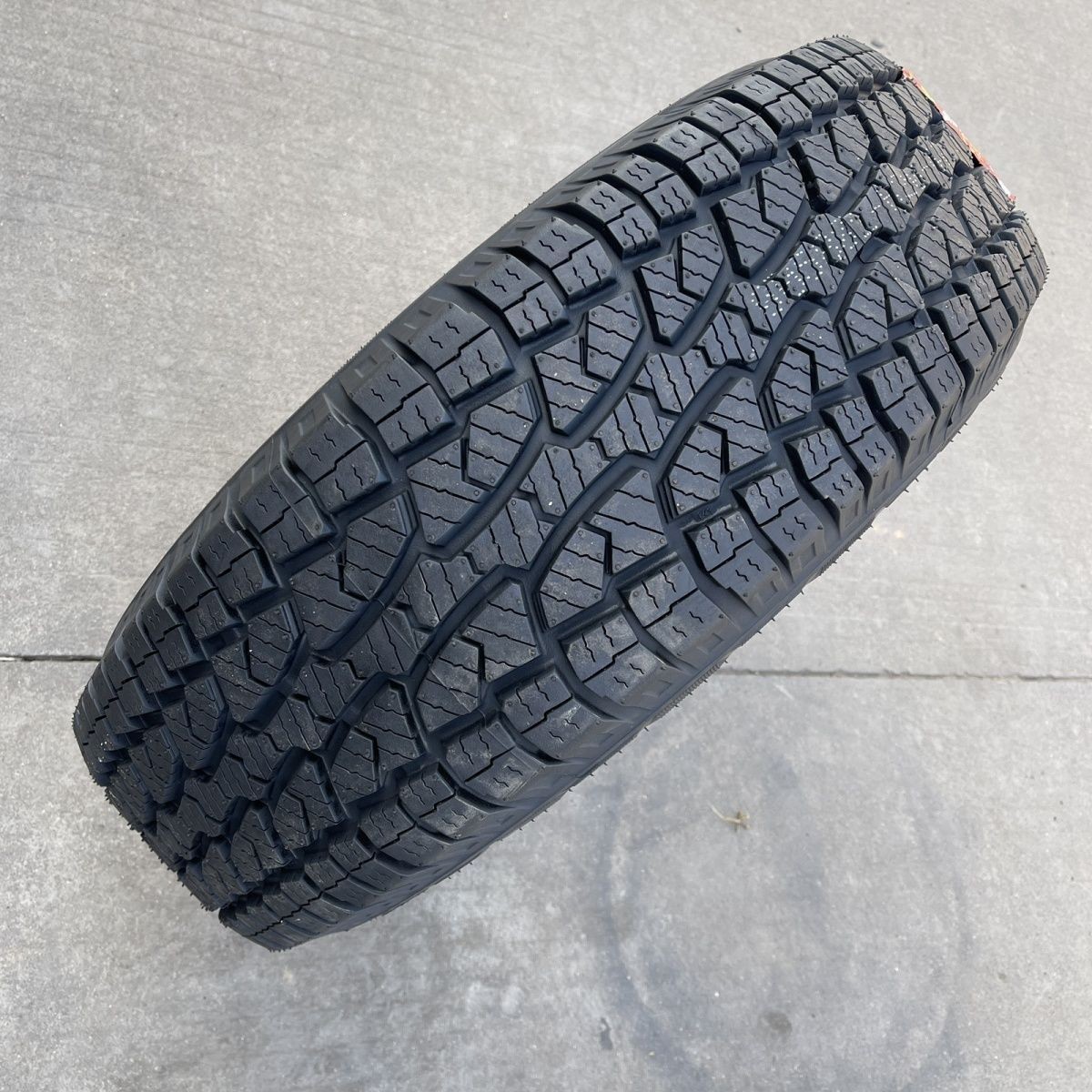 Chaoyang Tire 235/70R16 Sl369 at Is Suitable for Great Wall Haval H5, Fengjun 5 Pickup, Ruiling, and Off-Road Tires