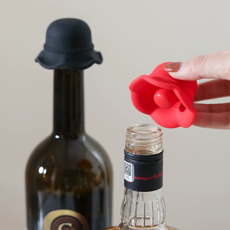 Little Red Riding Hood, creative thermocover sealed for home use, silicone hat, bottle stopper
