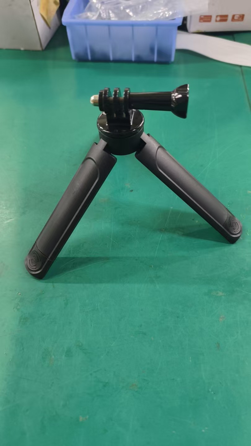 Plastic two-stage tripod + adapter
