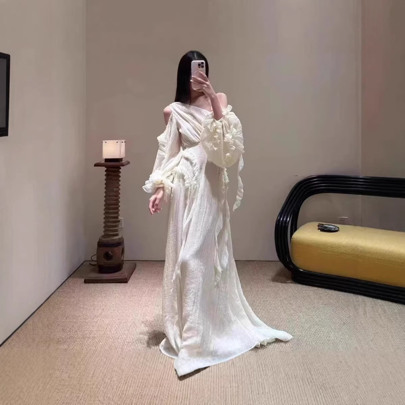 Gorgeous Greek Goddess-Style One-Shoulder Off-The-Shoulder Lantern Sleeve Dress for Seaside Vacation with a Cinched Waist and Long Flared Skirt