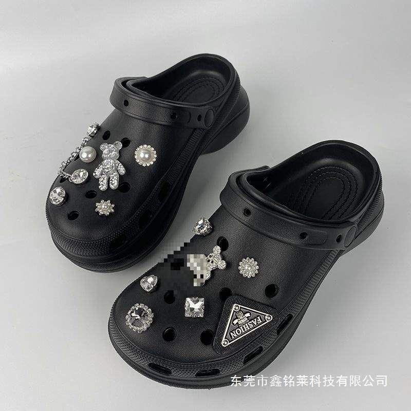Kt Cat Style Integrated Clogs for Women, Cute Cartoon Design, Thick-Soled, New Non-Slip Outdoor Travel and Rafting Shoes