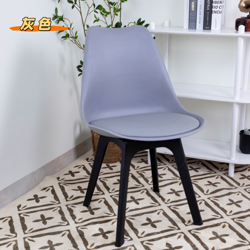 Fabricantes Nordic simple silla de plástico Imms silla adulto hogar Tulip plástico pie suave bolsa silla al por mayor