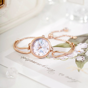 ���ךW�ֱ�ŮС���p�ݺ��s���|Ů��С�ɾ��W��������С���P�ﶬ