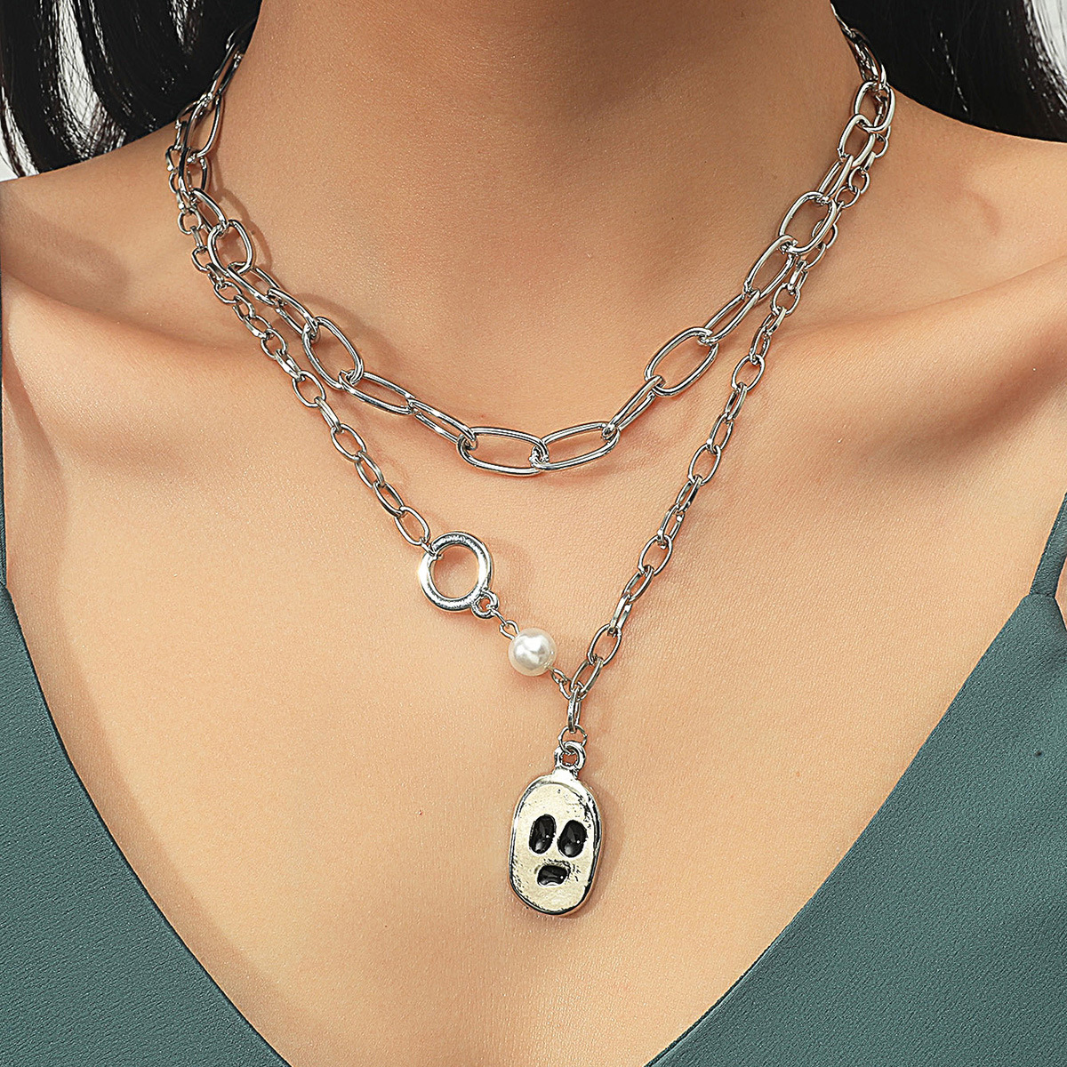 retro necklace