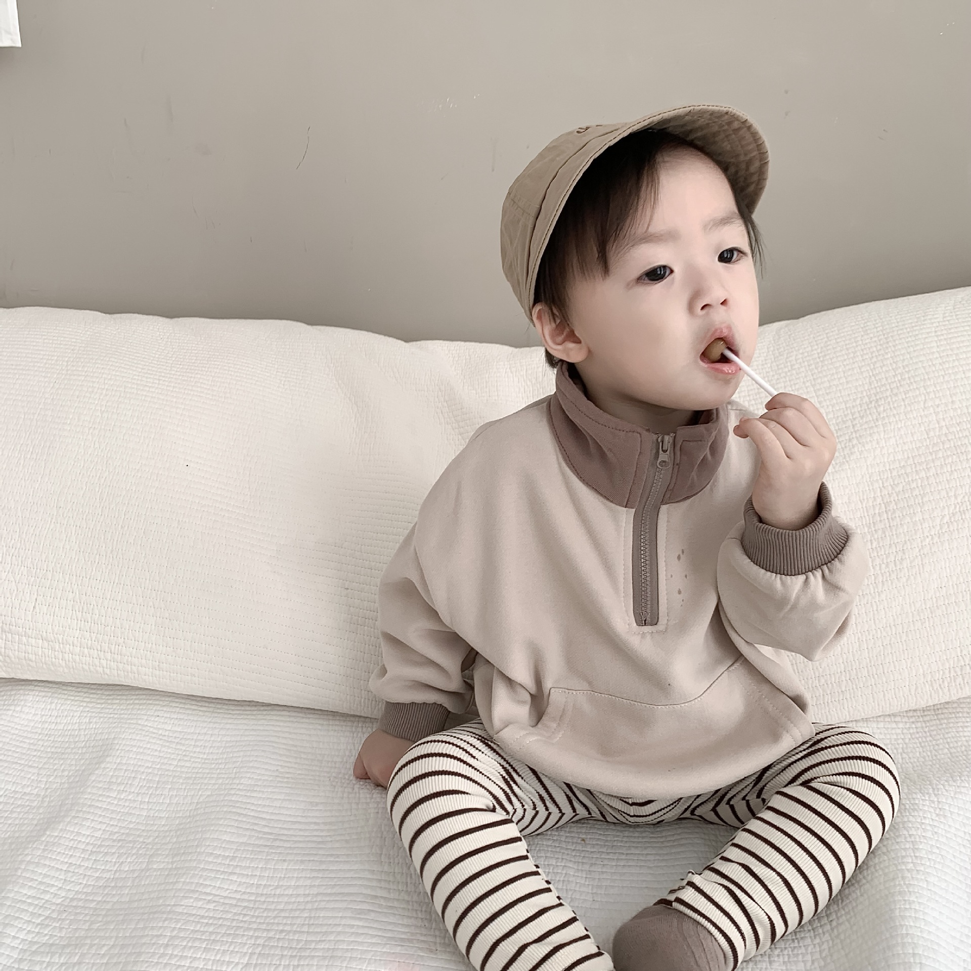 Traje para niños, ropa de otoño, ropa infantil de estilo coreano, sudadera con cuello y cremallera para bebé, conjunto de dos piezas con leggings, ropa de otoño para bebé image 5