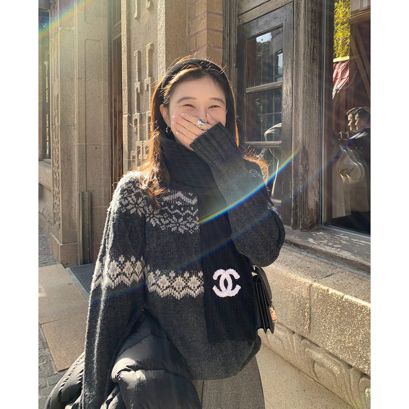 Baishiwang 100% Wool Seamless Fair Isle Sweater for Women, Winter Thickened Design, Stylish Outerwear Knit Top