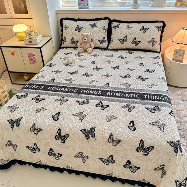 Milk Velvet Bed Cover【Butterfly Shadow】