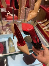 水钻红底高跟鞋女2025新款绝美御姐性感裸色尖头侧空黑色细跟单鞋