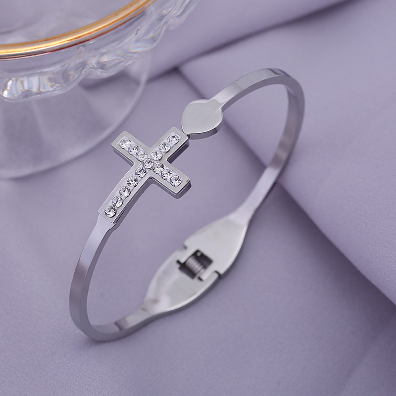 1 Piece Quantity Street Occasion Stainless Steel Material Wholesale Lady Cross Stainless Steel Artificial Gemstones Bangle