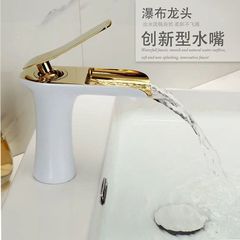 北欧滝式蛇口冷熱トイレ浴室キャビネット白金色洗面器蛇口洗面台蛇口
