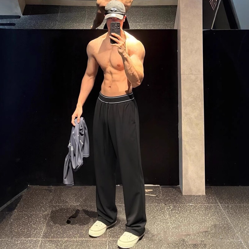 Black Ice Silk Quick-Dry Fitness Pants for Men, Summer Thin Drapey Ice Silk Pants, American-Style Sports Straight-Leg Casual Pants Black Ice Silk Quick-Dry Fitness Pants for Men, Summer Thin Drapey Ice Silk Pants, American-Style Sports Straight-Leg Casual Pants