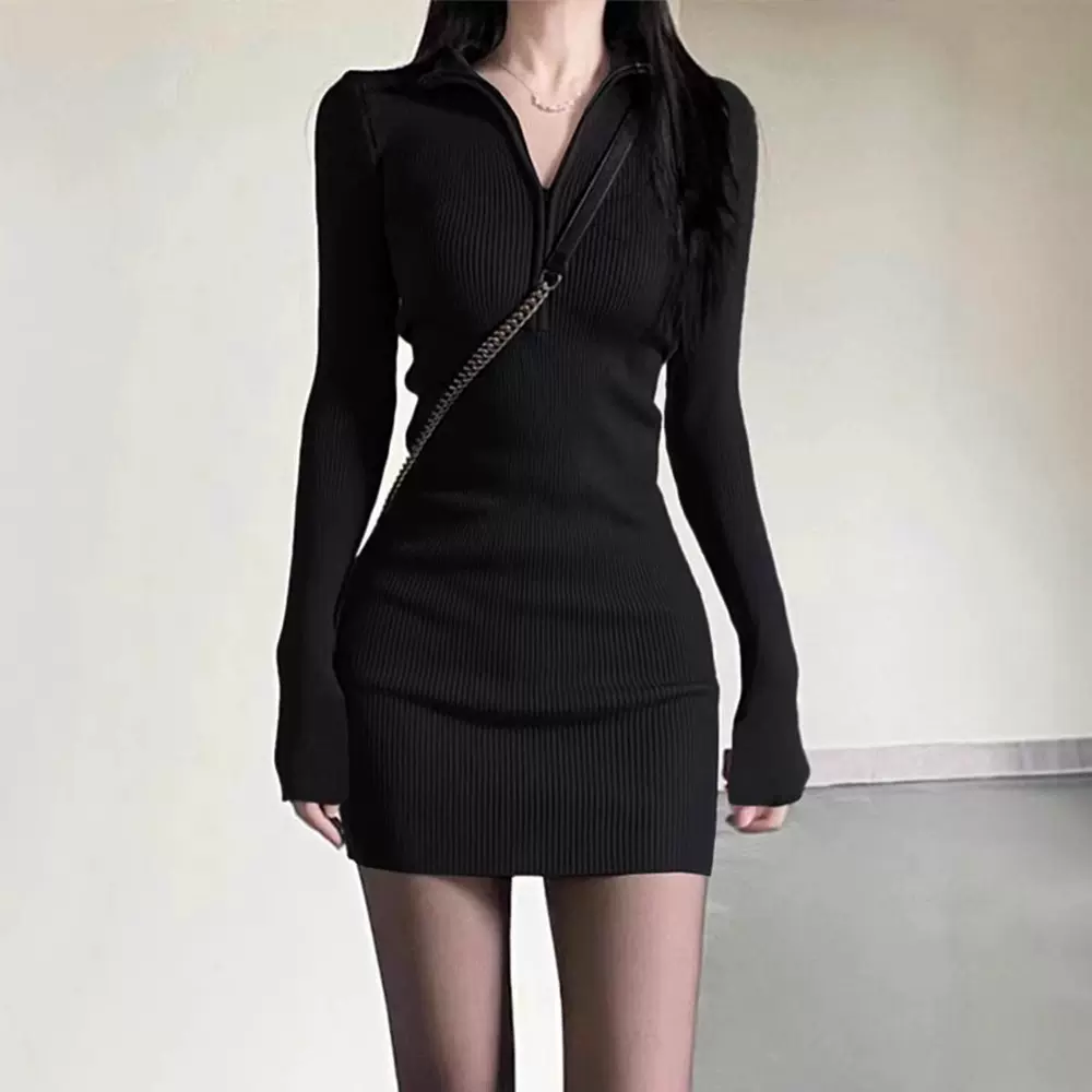 春秋黑色显瘦冬季辣妹女短裙包臀裙子短款内搭高级性感后妈连衣裙