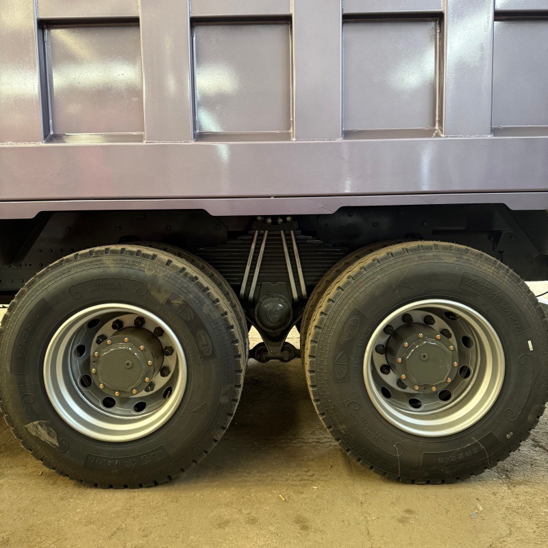 Howo Exports to Africa, Eight-Wheel Construction Site Dump Truck Using Sand and Gravel Materials, Nx 371 Howo Tractor Truck