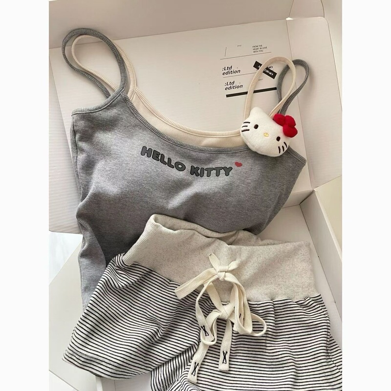 Korean Style Sweet and Cute Cartoon Pajamas with Breast Pads for Girls, New Summer Style Suspender Shorts That Can Be Worn Outside as Home Clothes Korean Style Sweet and Cute Cartoon Pajamas with Breast Pads for Girls, New Summer Style Suspender Shorts That Can Be Worn Outside as Home Clothes