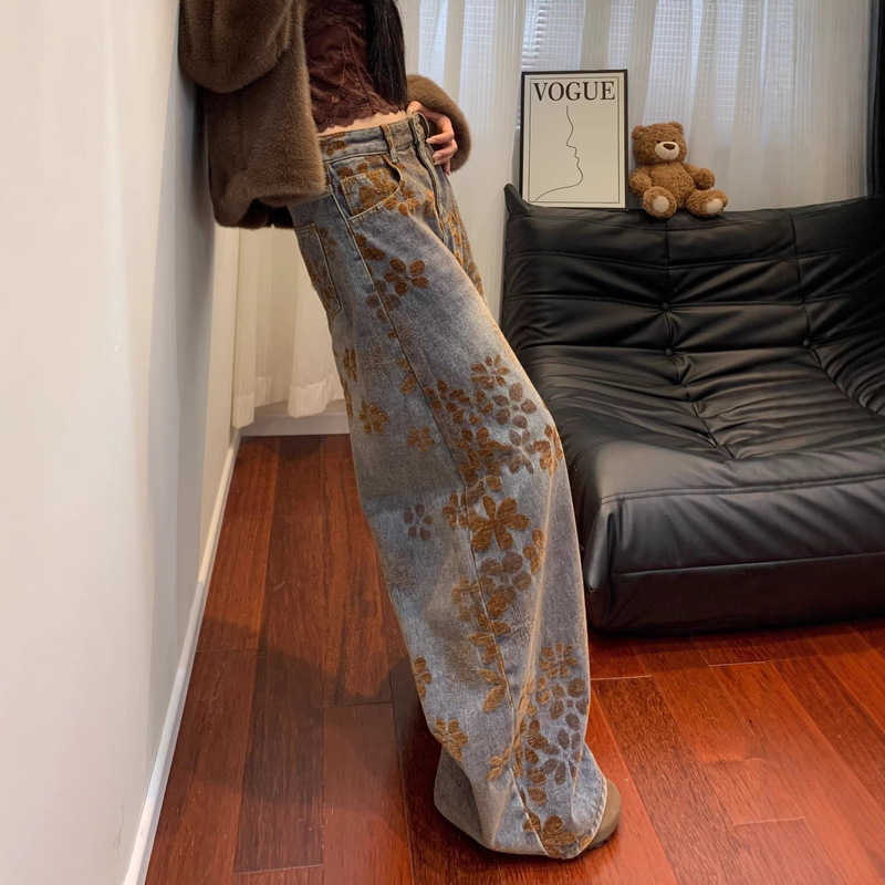 Vintage Jacquard Curved Hem Jeans for Women, New Autumn/Winter Plus Size High Waist Design, Slimming Loose Wide-Leg Pants