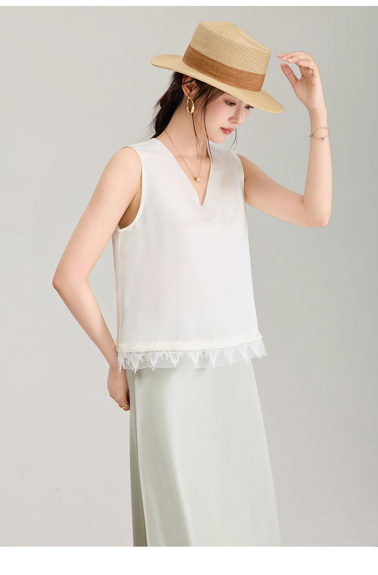 Áo hai dây nữ satin phối ren cổ chữ V — màu đen chi tiết 16