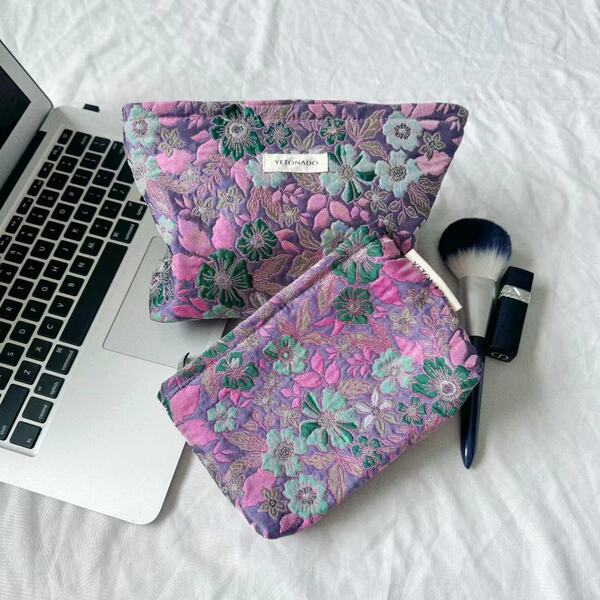 Quality retro capacious cosmetic bag