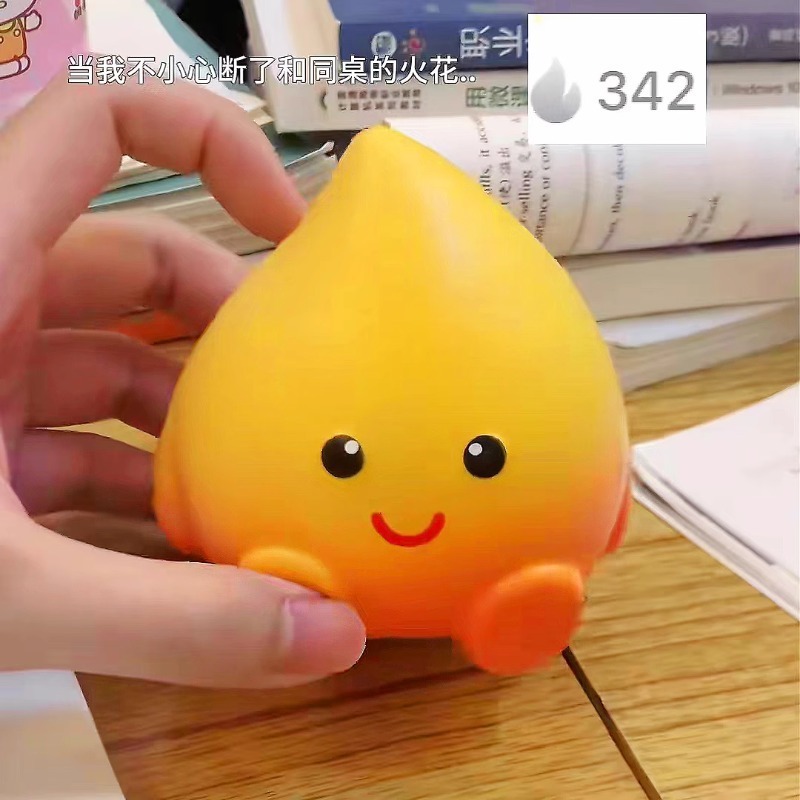 小さな火の人がつまんで楽しいです。|undefined