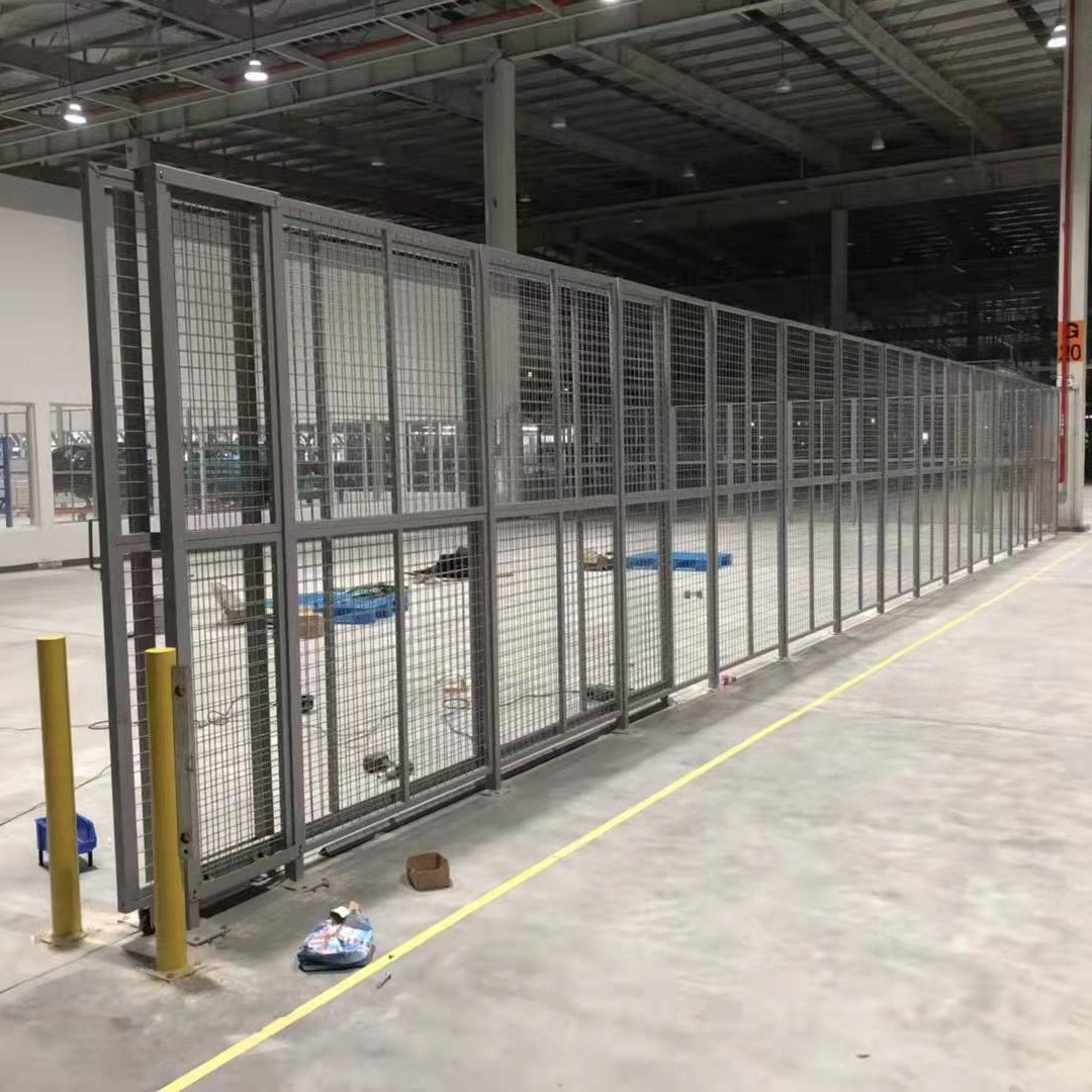 金属隔离网，冷拨丝碰焊成型，表面喷涂处理，厂房内部隔断分区