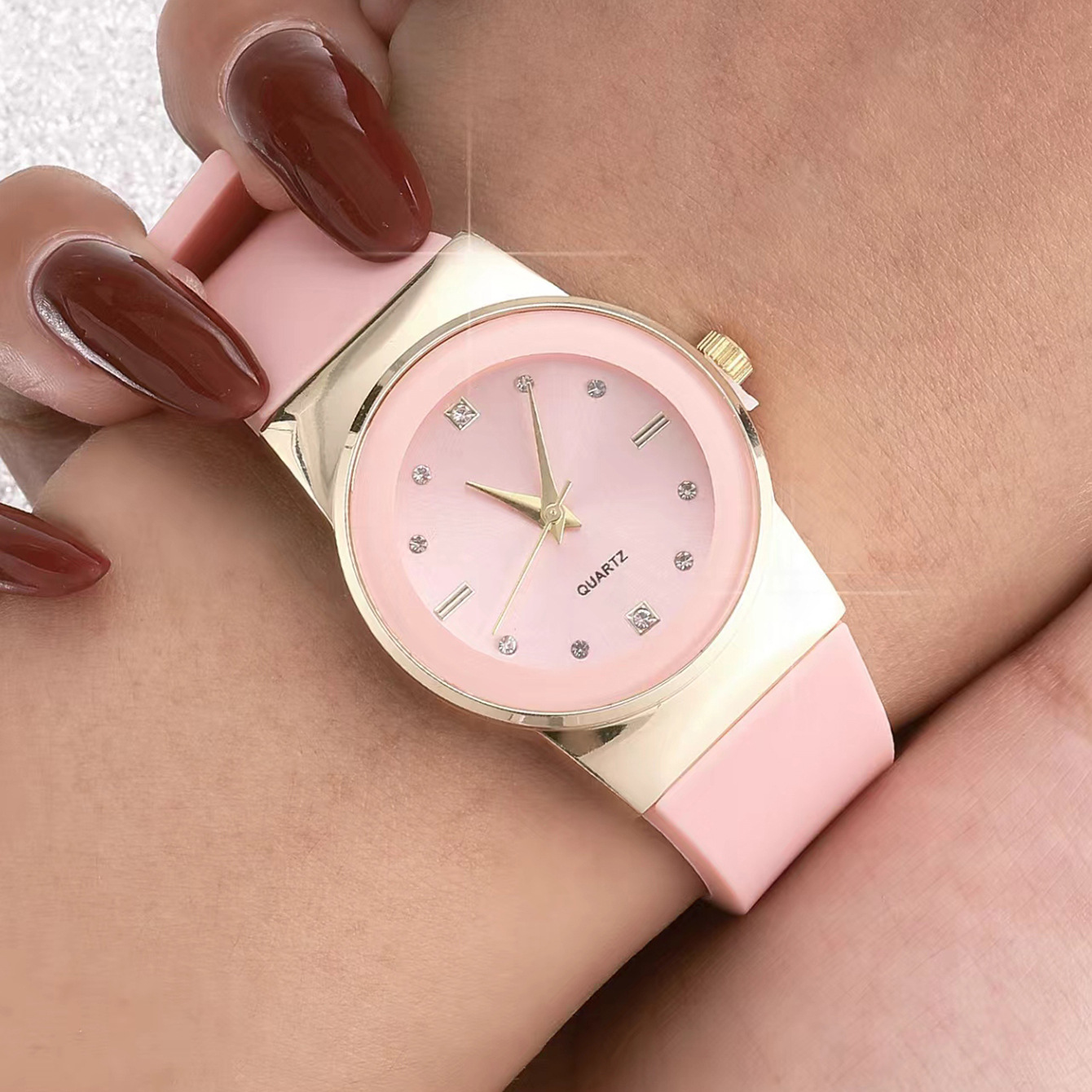 Πακέτο 3 τεμαχίων 2024 Νέο ρολόι μόδας Γυναικείο ρολόι Γυναικείο ρολόι Φοιτητικό ρολόι Κορεατικό στυλ Casual ρολόι_voghion.com