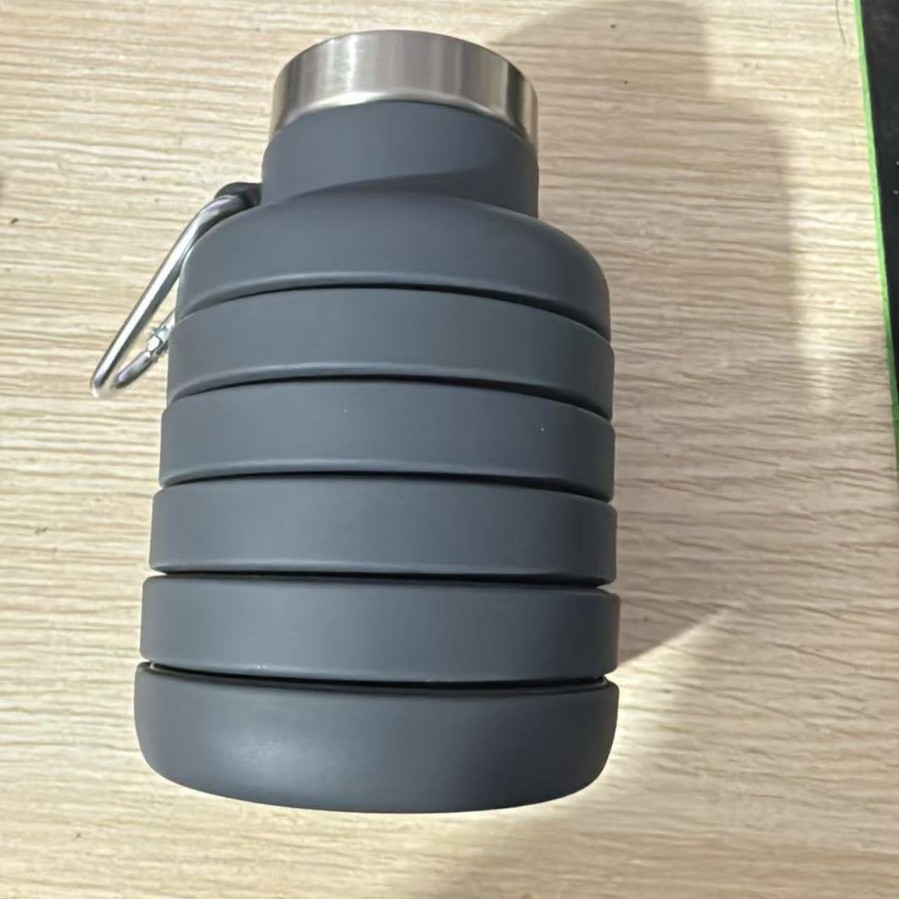 Botella de agua plegable de silicona creativa de Amazon para correr fitness botella de agua portátil deportes al aire libre taza de agua taza de viaje al por mayor