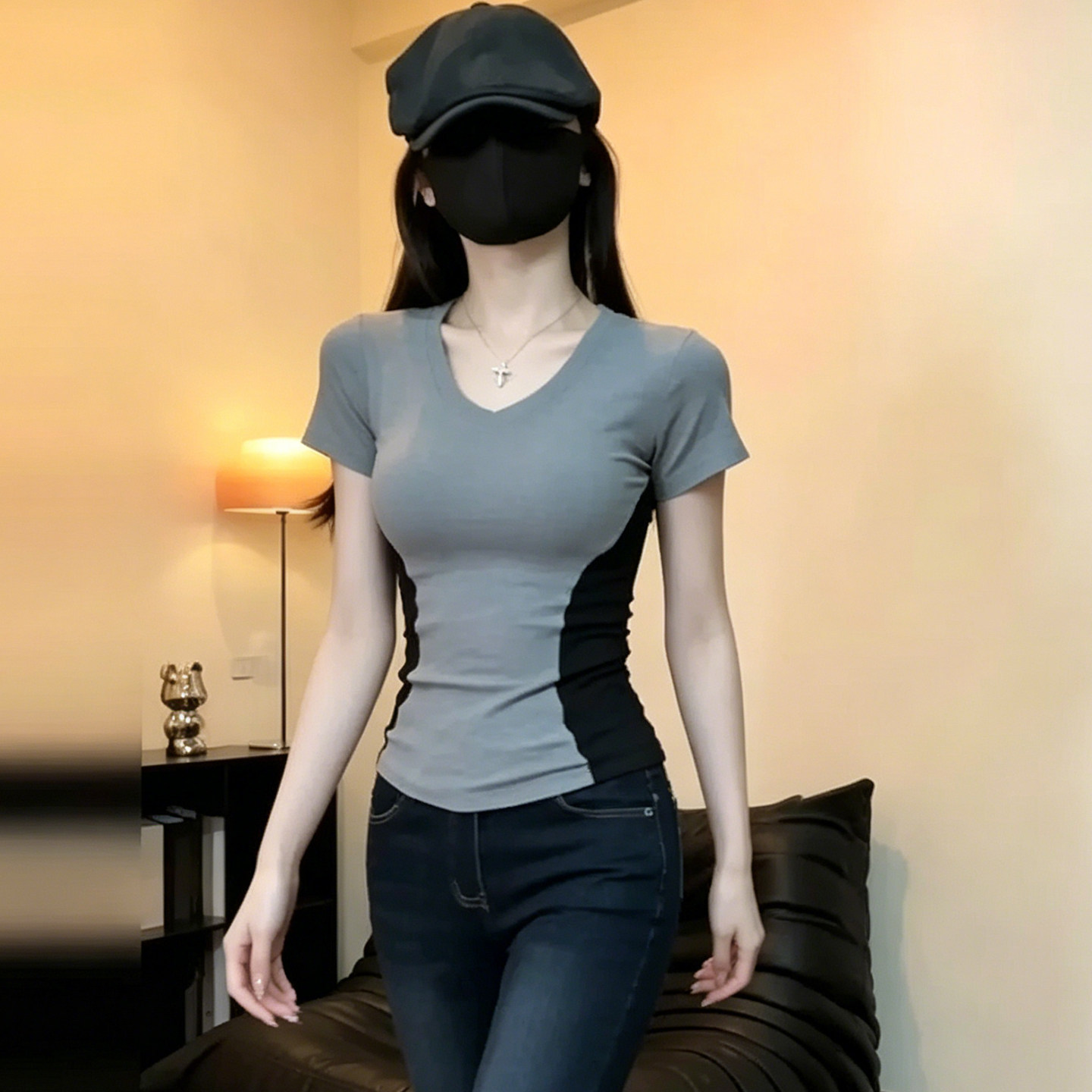 Áo thun nữ cổ chữ V bó sát tay ngắn phối màu tương phản — màu đen chi tiết 7