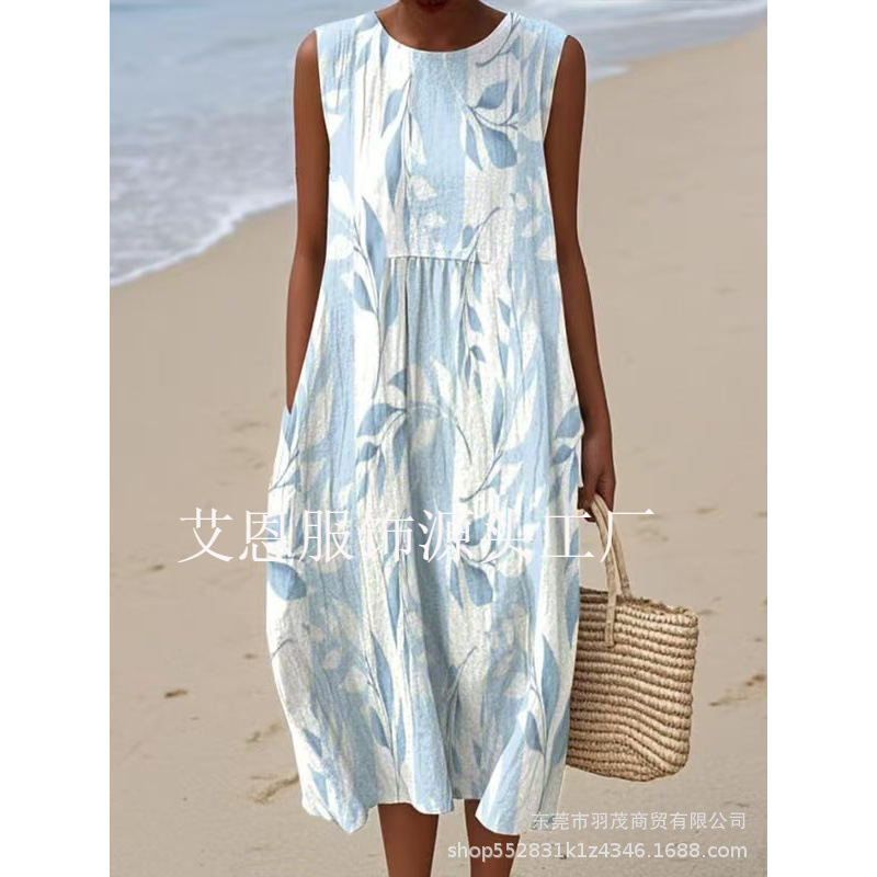 dress with sleeves sleevless with a round collar