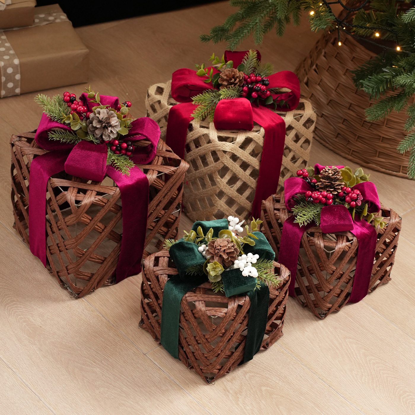 Caja de regalos de caña de Navidad caja de regalos de hierro forjado caja vacía decoración de pinos decoración de decoración de tres piezas set