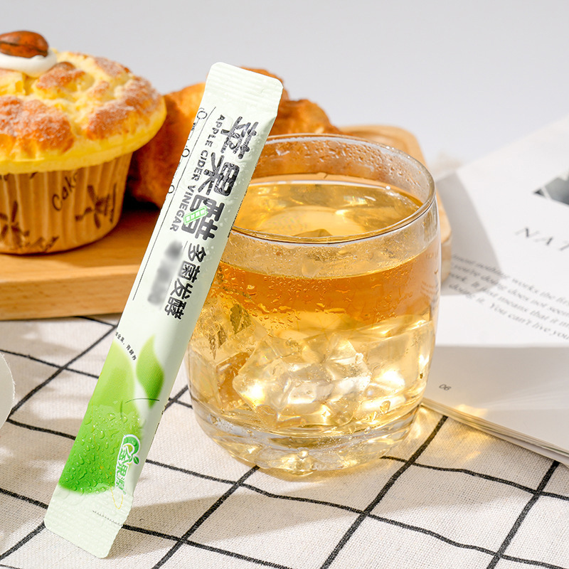 진궈위안 공장에서 15ml 사과식초 스트립, 오리지널 식초 퓨레, 농축 음료 식초 스트립을 생산합니다.