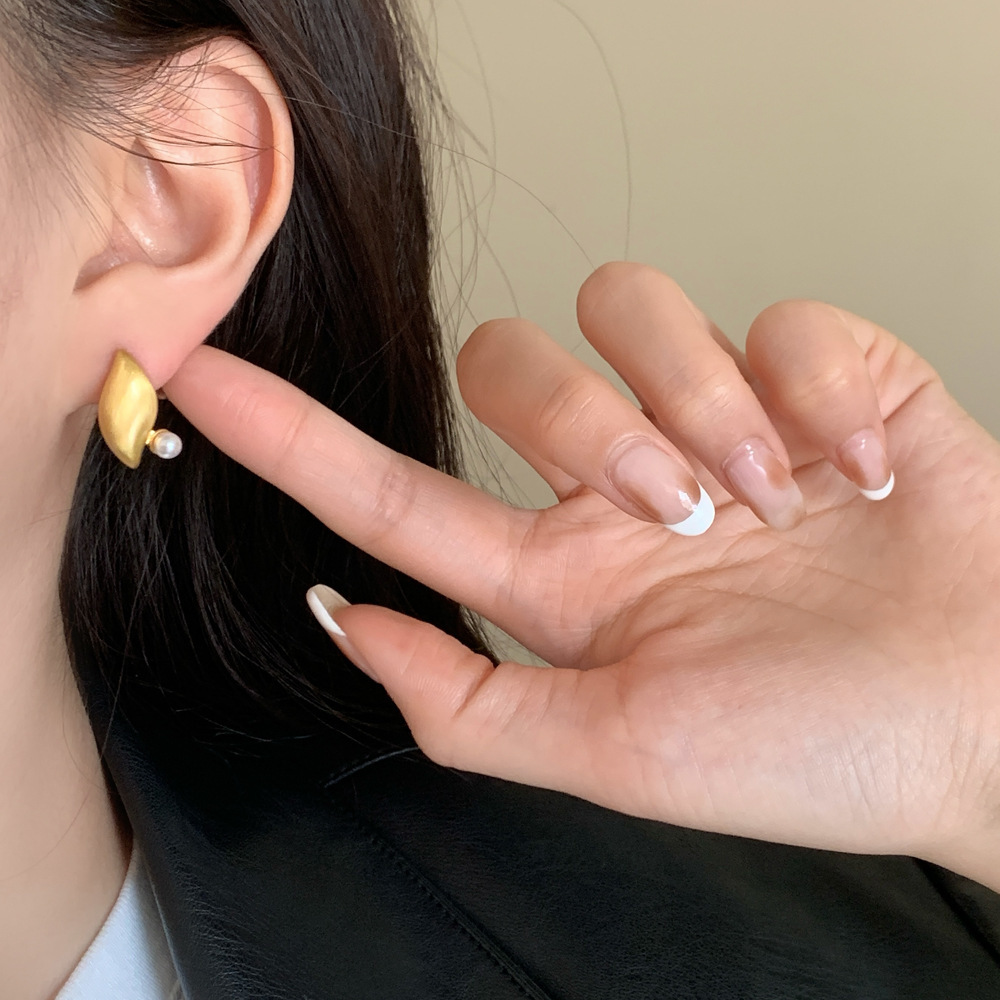 Matte geometric small design elegant fashionable universal earrings…