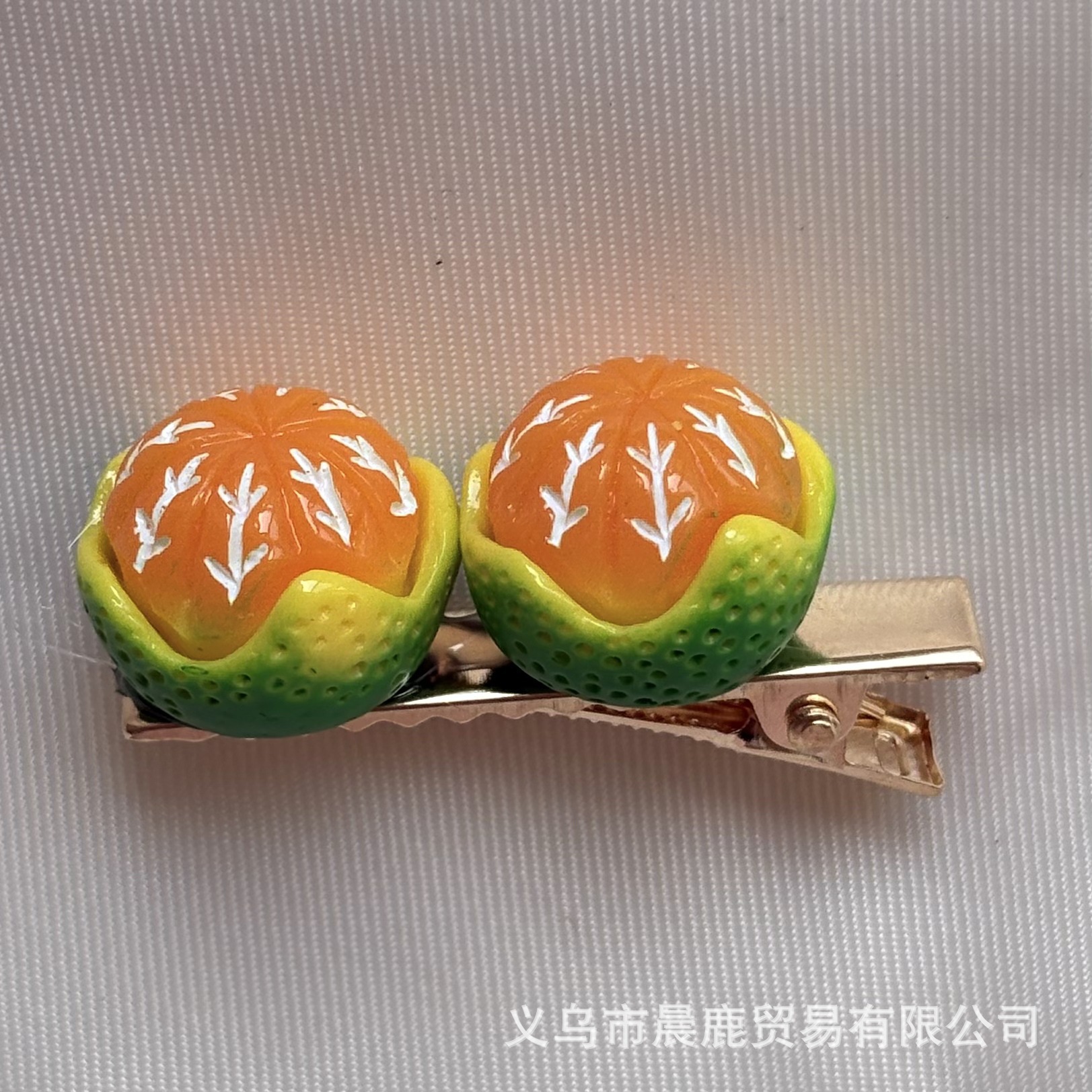 껍질을 벗긴 레몬