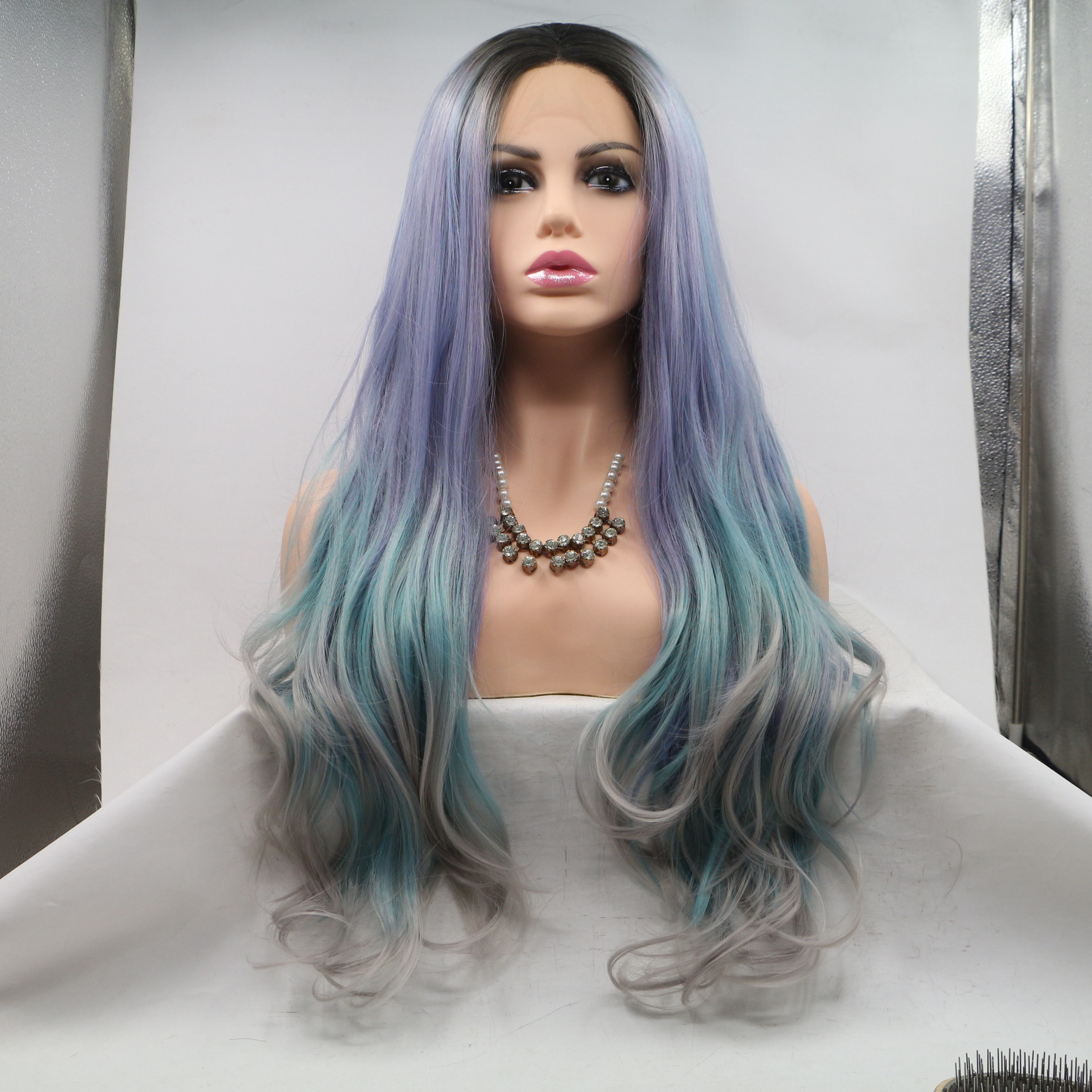 NEW LOOK pelucas de moda europea, fibra química de color, cabello de color mixto, cabello de rizos largos, micro rizos, inventario falso.