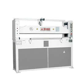 其他制鞋机械;定型机;压底机