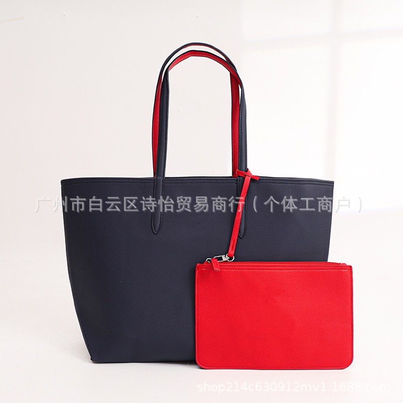 사파이어 블루와 브라이트 레드