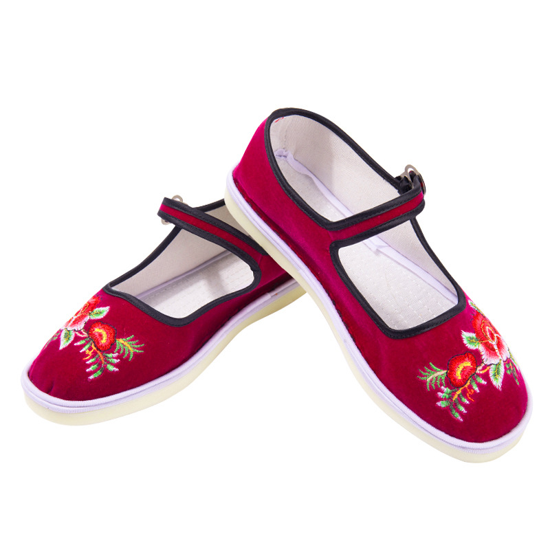 Fábrica directa vieja dama de Beijing hecha a mano zapatos de tela de tendón madre zapatos de estilo nacional botón zapatos de baile