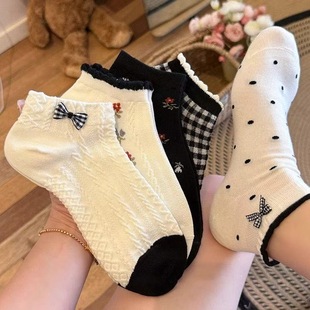 Women's Socks Black and White Retro Floral Trendy Versatile Japanese Style Ankle Socks for Women Small Tea Lifestyle Socks Spring Summer Young Girls