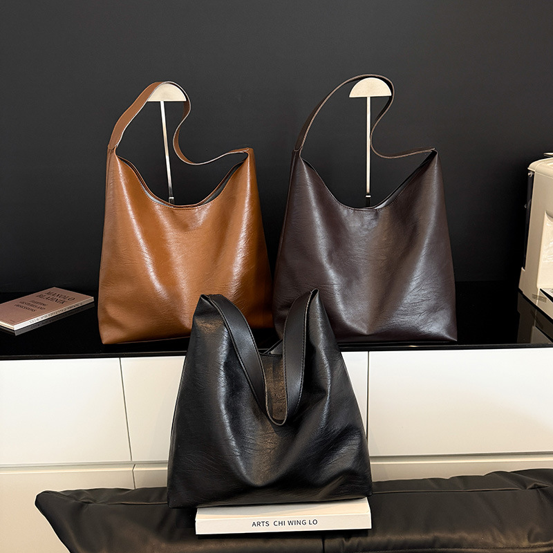 2025 nuevo estilo de comercio exterior bolso de la axila de mensajero de un solo hombro de sentido de alta gama bolso de mujer de gran capacidad de moda