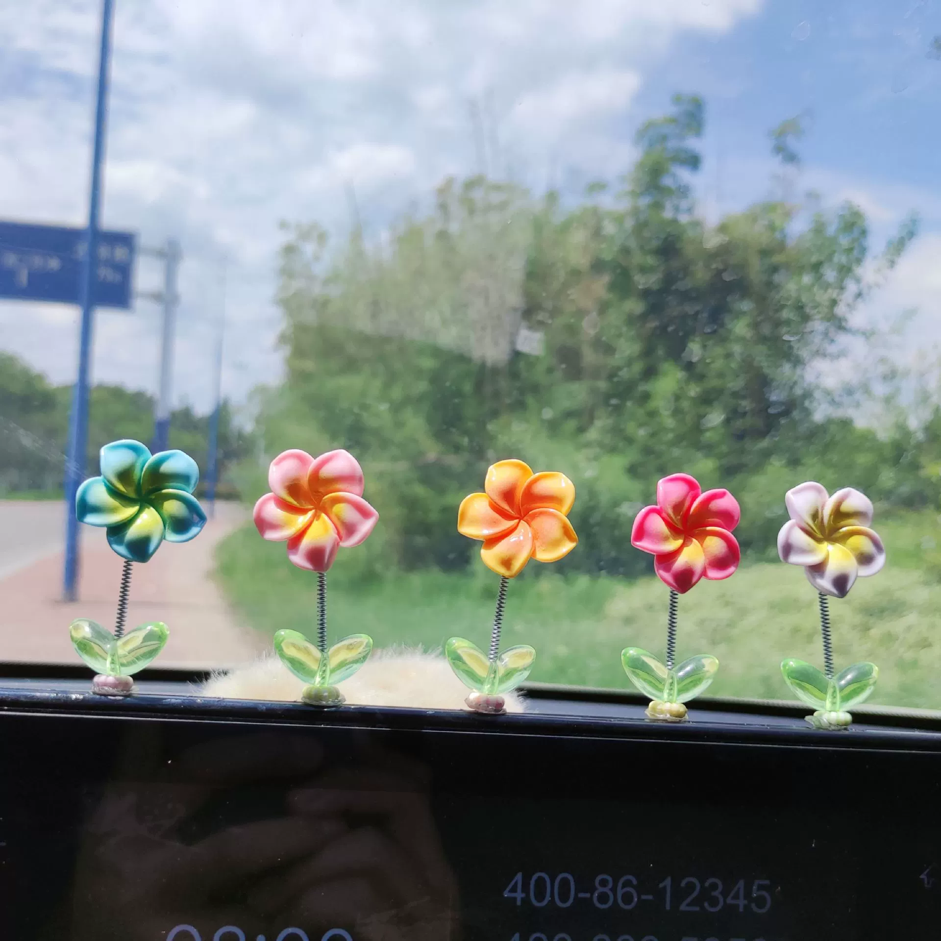 Новая красота цветок автомобильная подкладка автомобиля центральная консоль качает головой милые цветы украшения